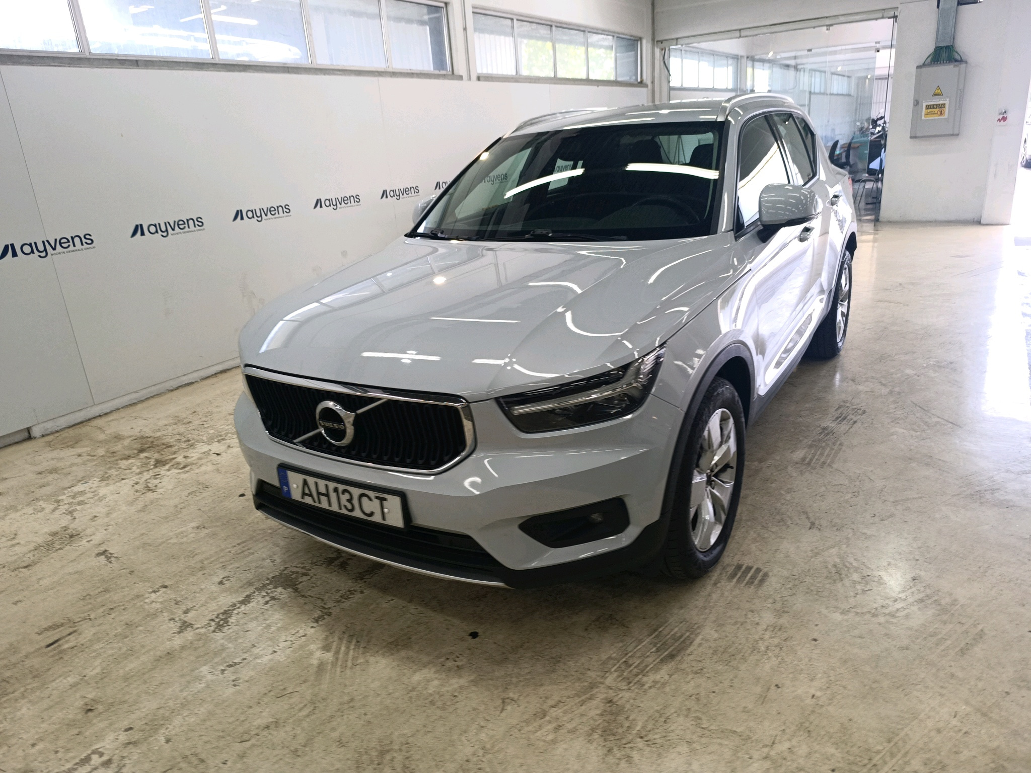 Volvo XC40 — fotografia 1