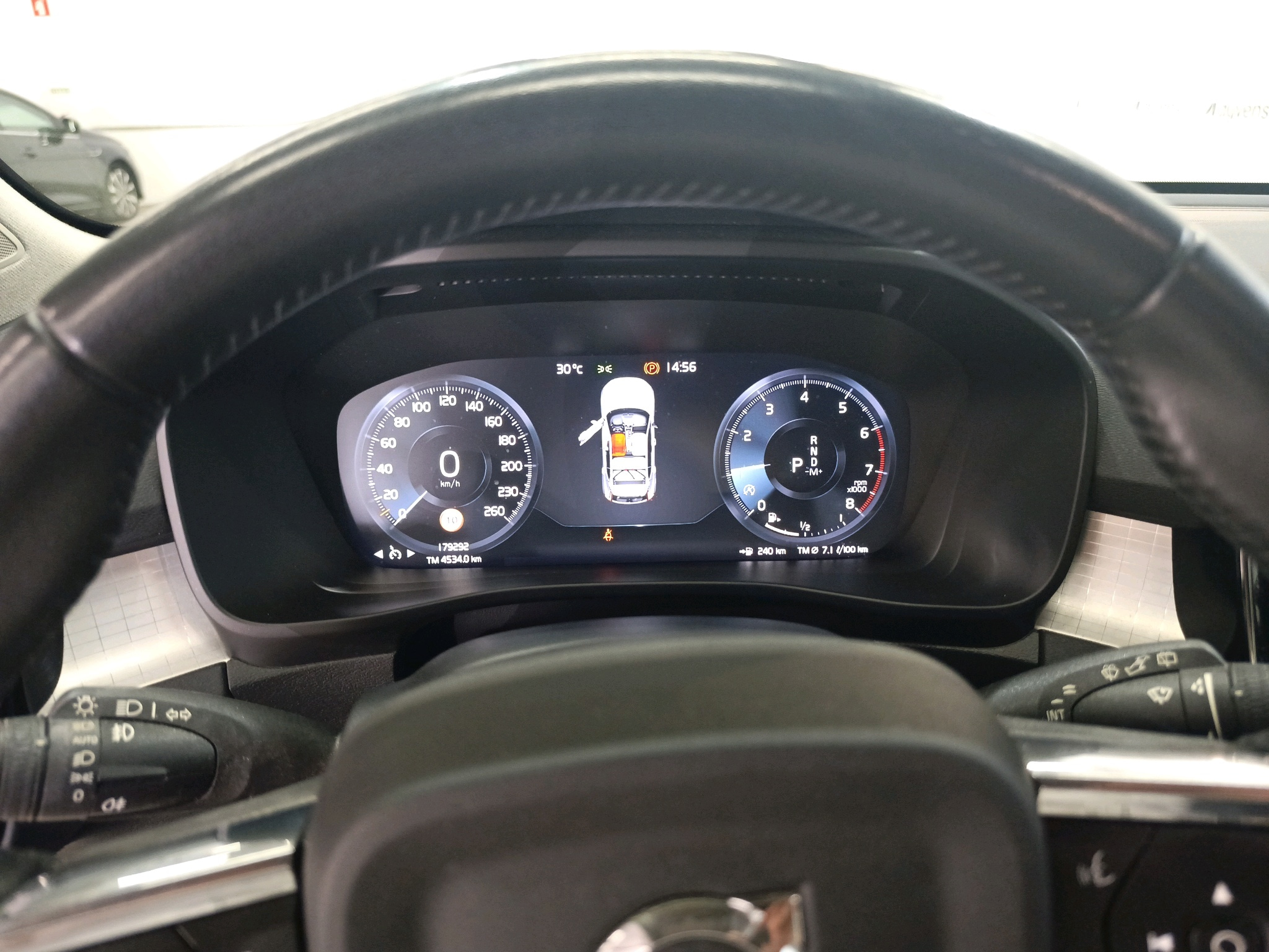 Volvo XC40 — fotografia 8