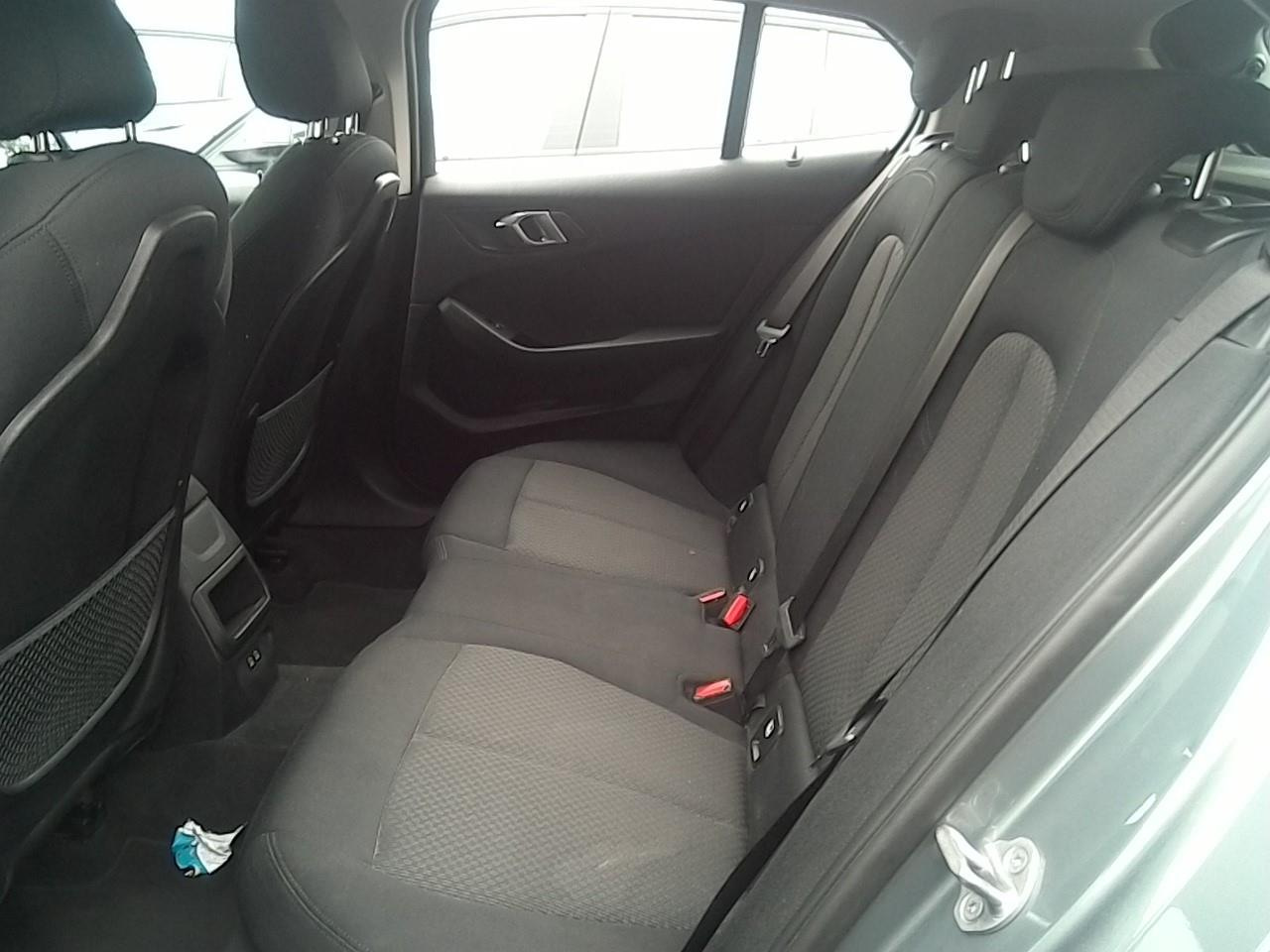 BMW 116i — fotografia 5