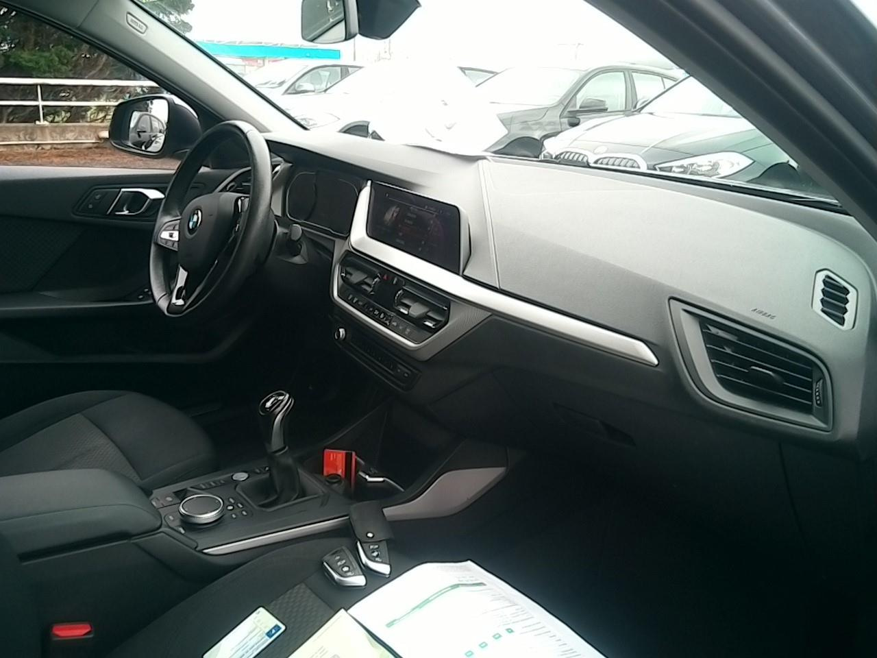 BMW 116i — fotografia 8