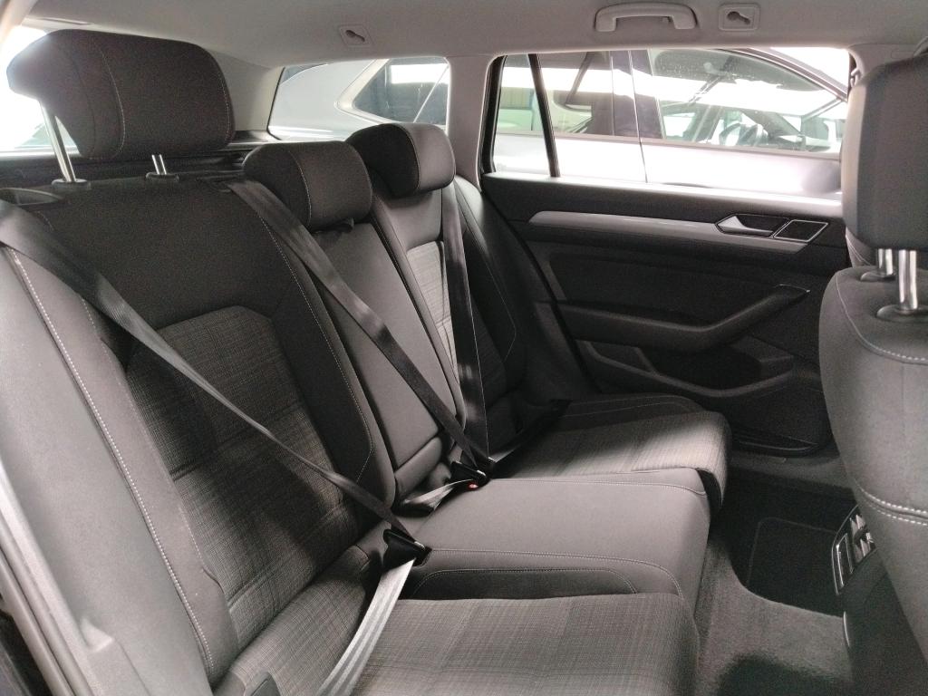Volkswagen Passat Variant — fotografia 4