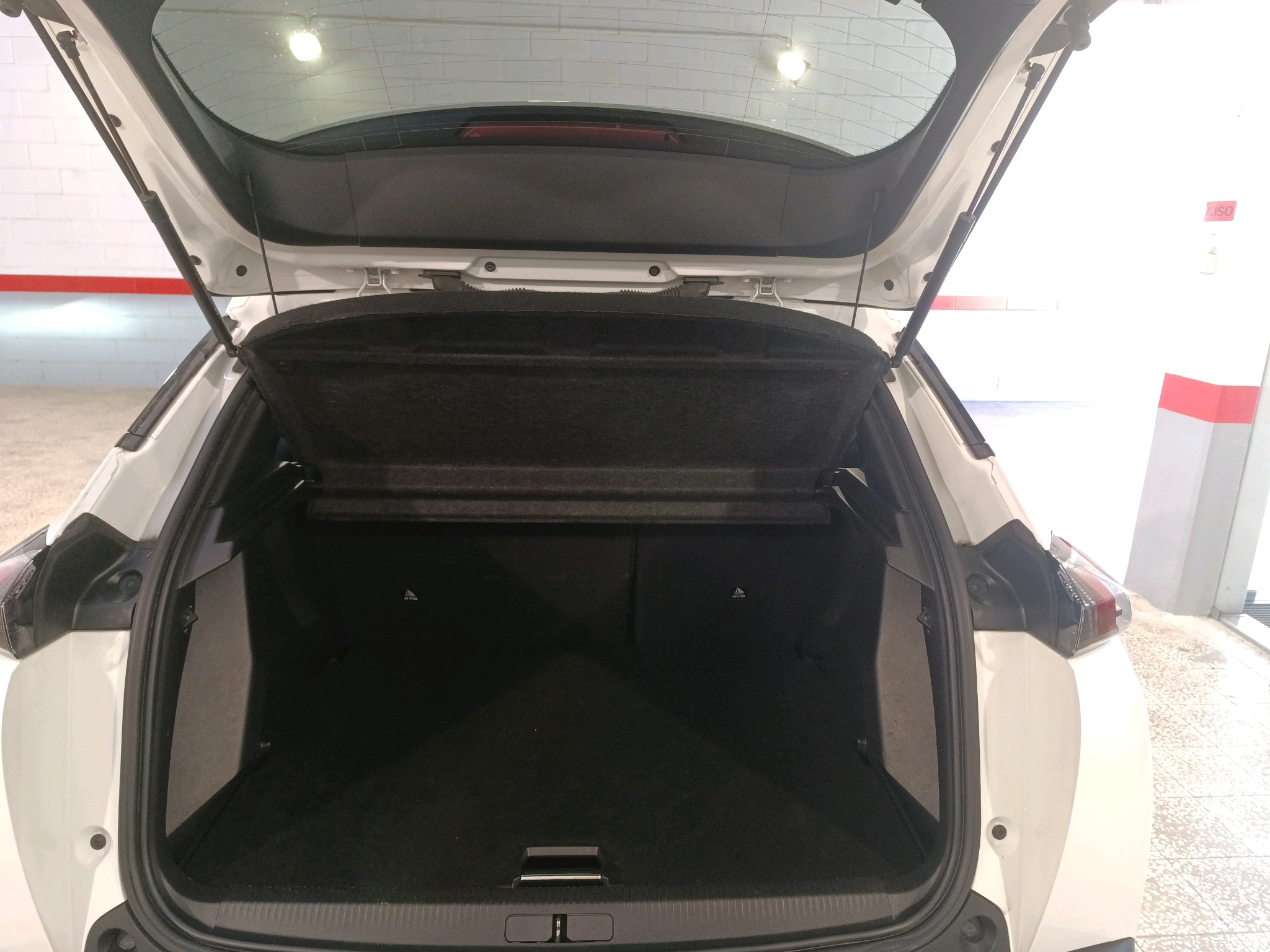 Peugeot 2008 — fotografia 11