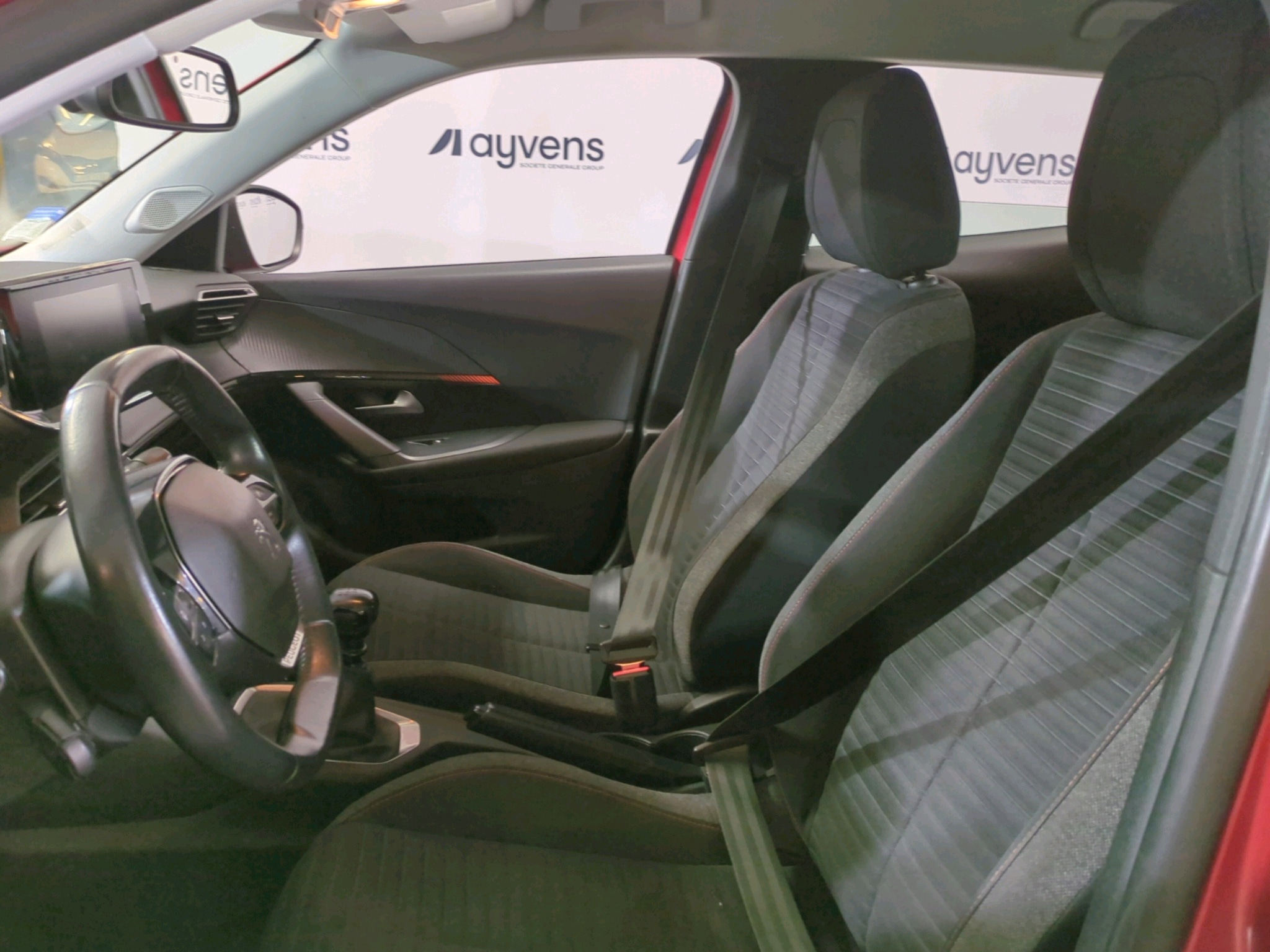 Peugeot 2008 — fotografia 3
