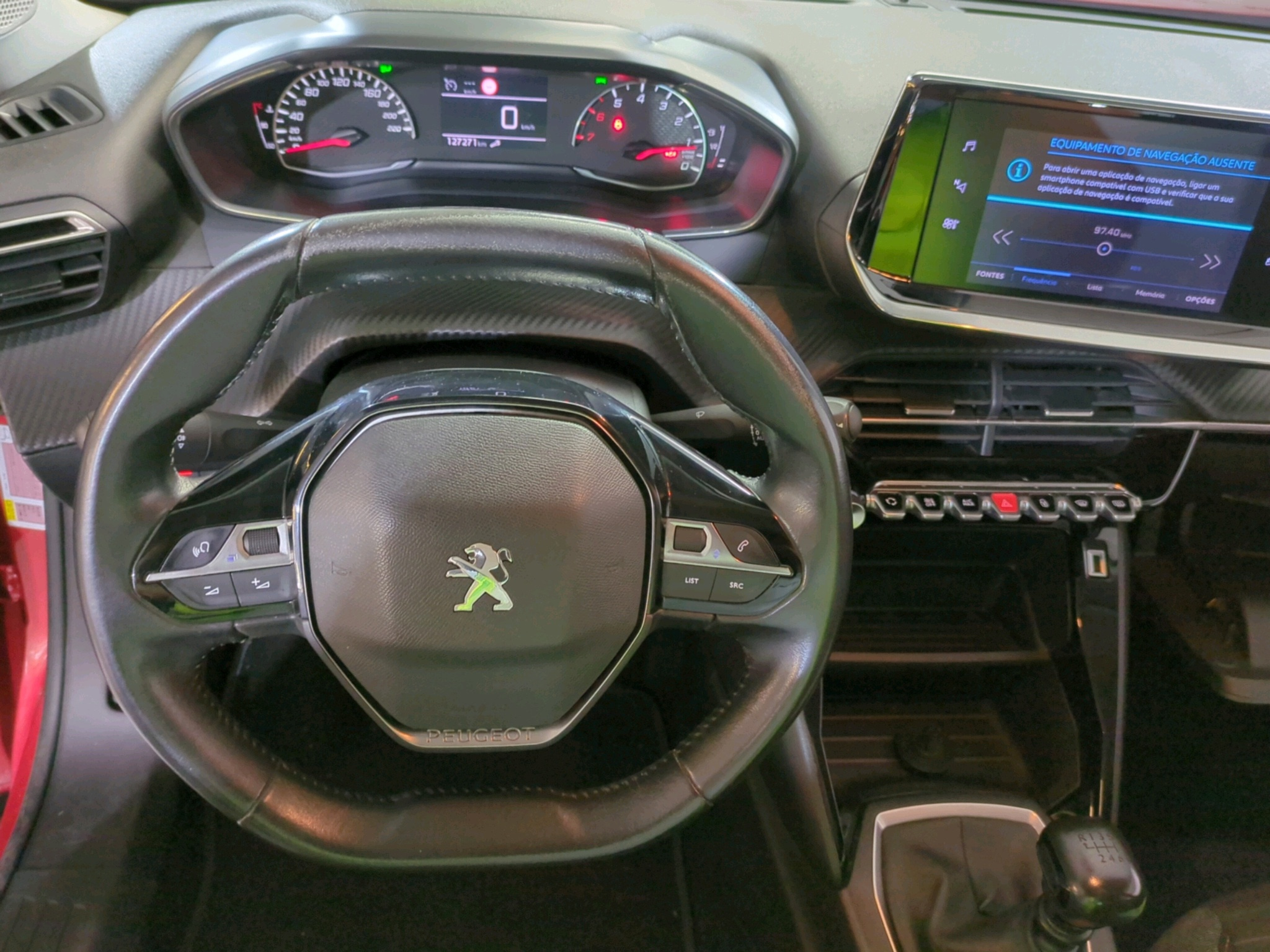 Peugeot 2008 — fotografia 4