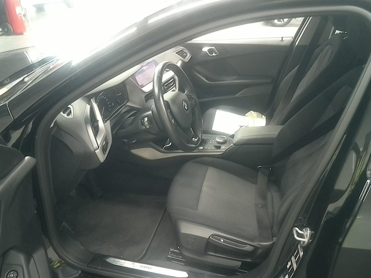 BMW 116i — fotografia 5