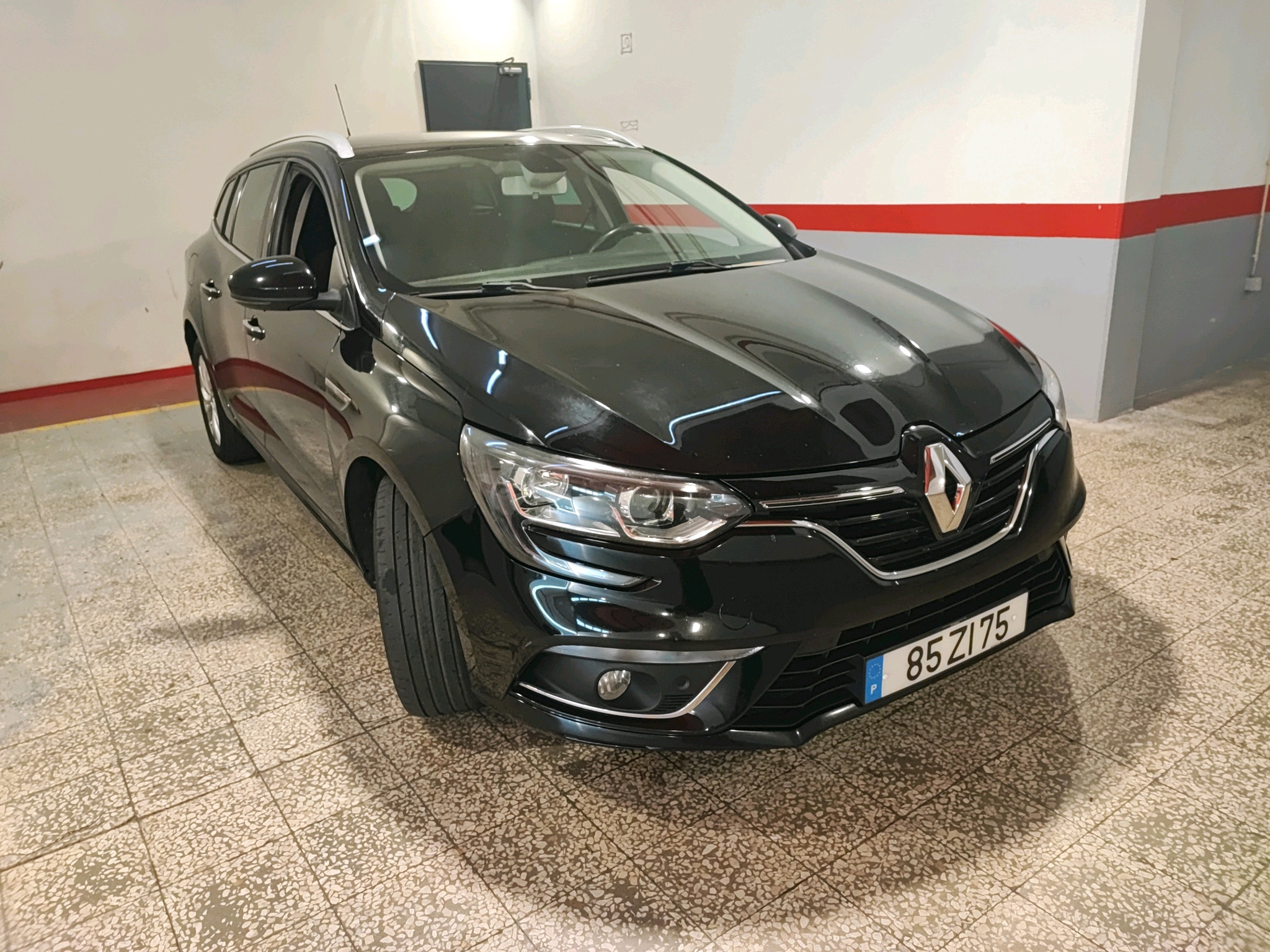 Renault Megane — fotografia 8
