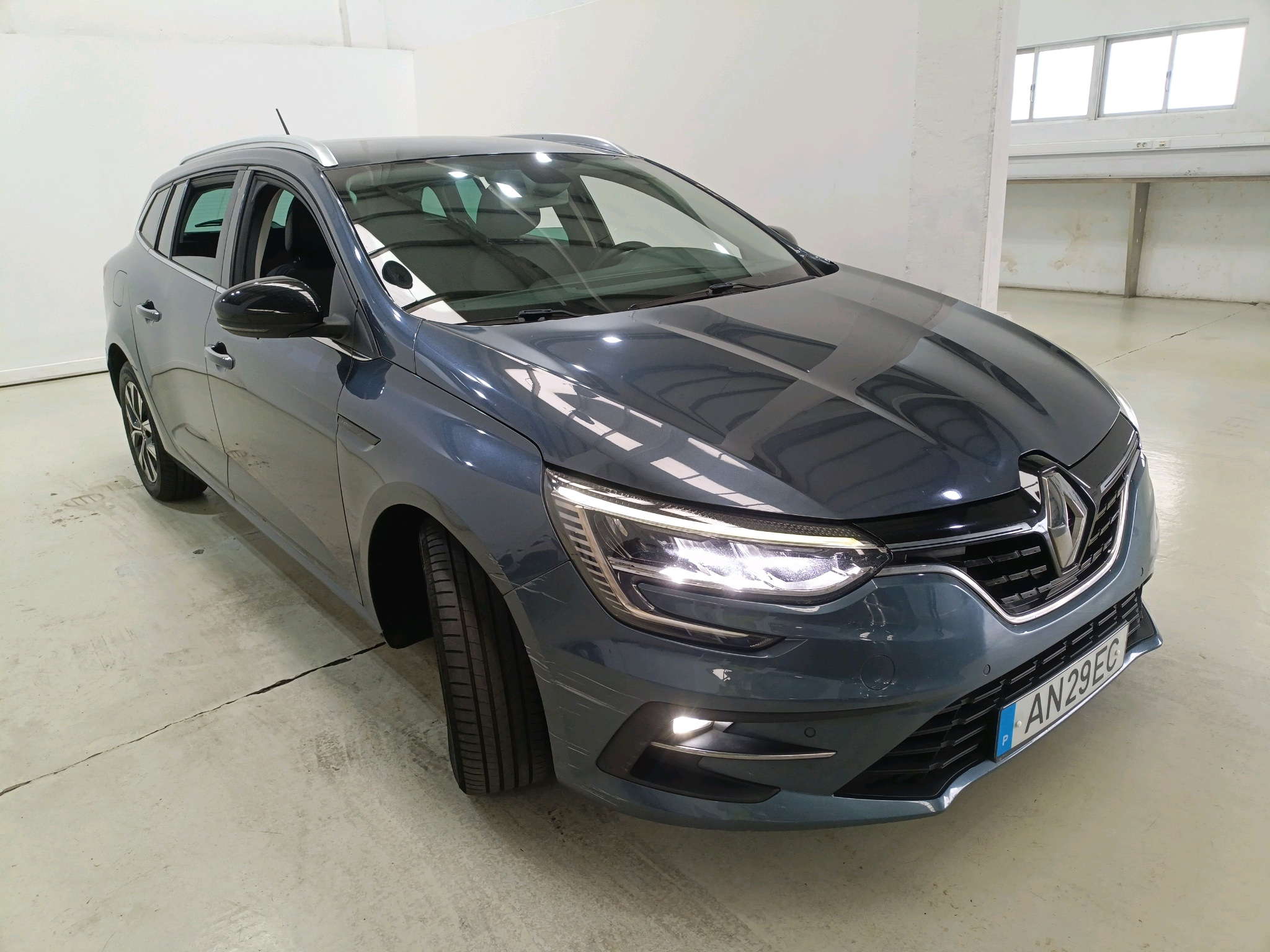 Renault Megane — fotografia 4