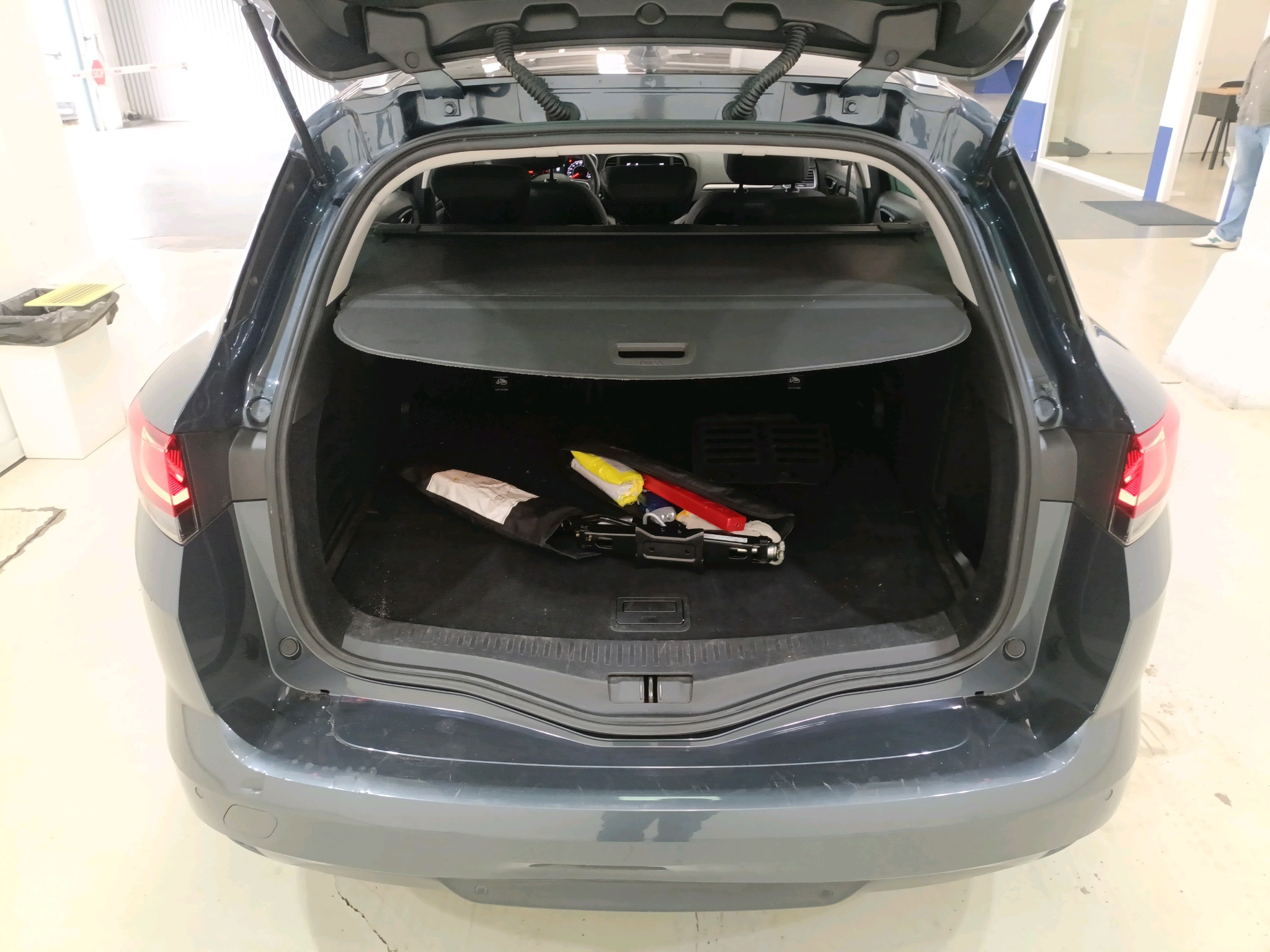 Renault Megane — fotografia 10
